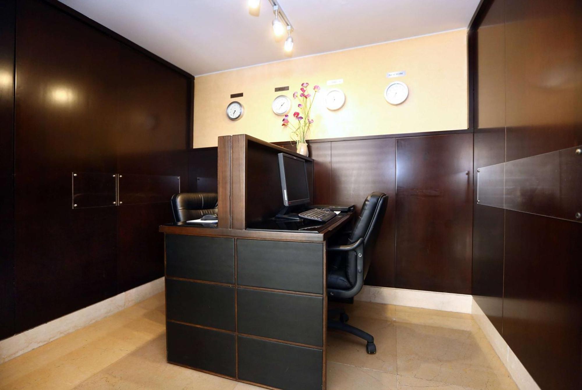 Hotel Ramada Plaza By Wyndham Beirut Raouche Extérieur photo