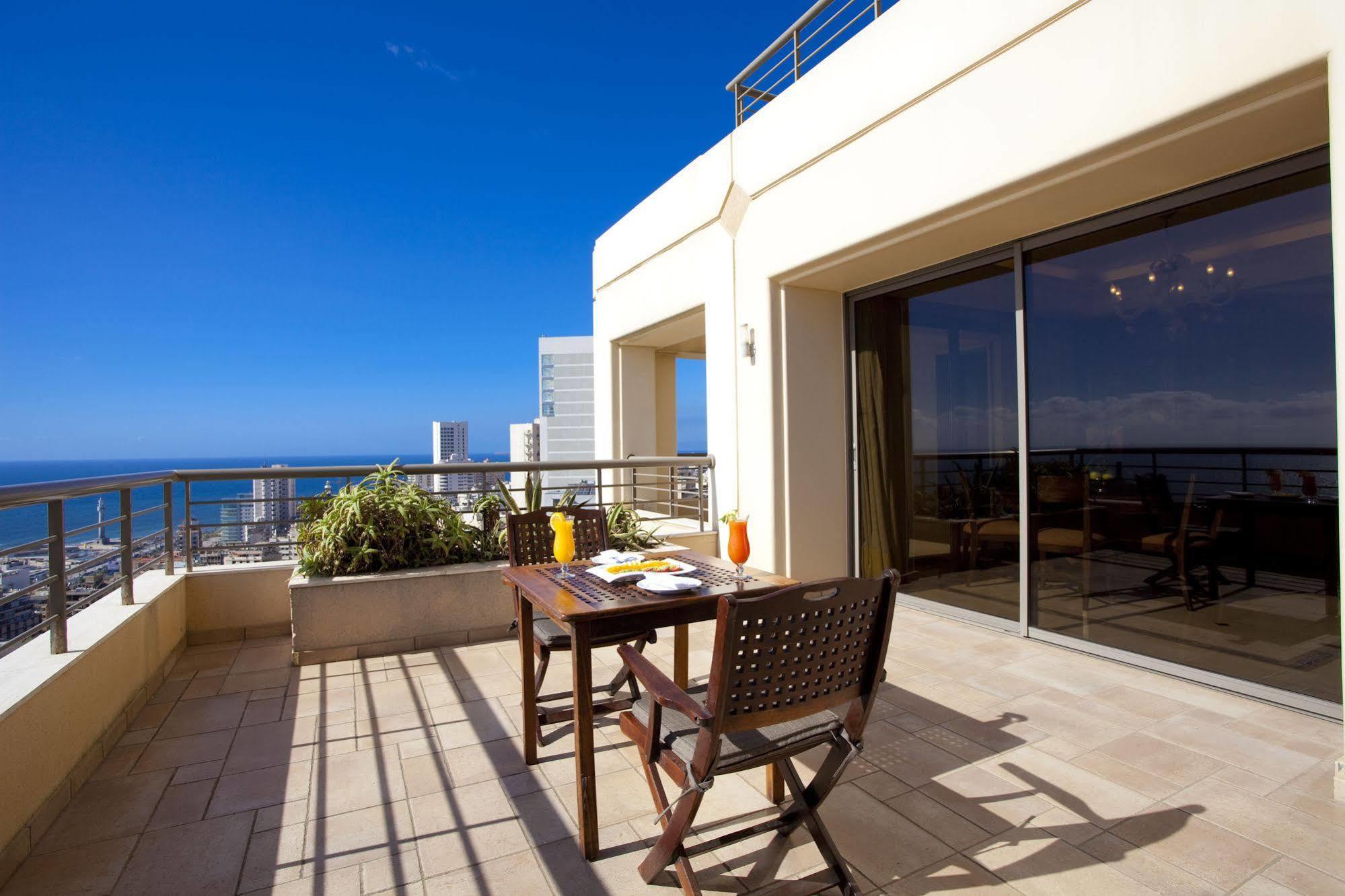 Hotel Ramada Plaza By Wyndham Beirut Raouche Extérieur photo