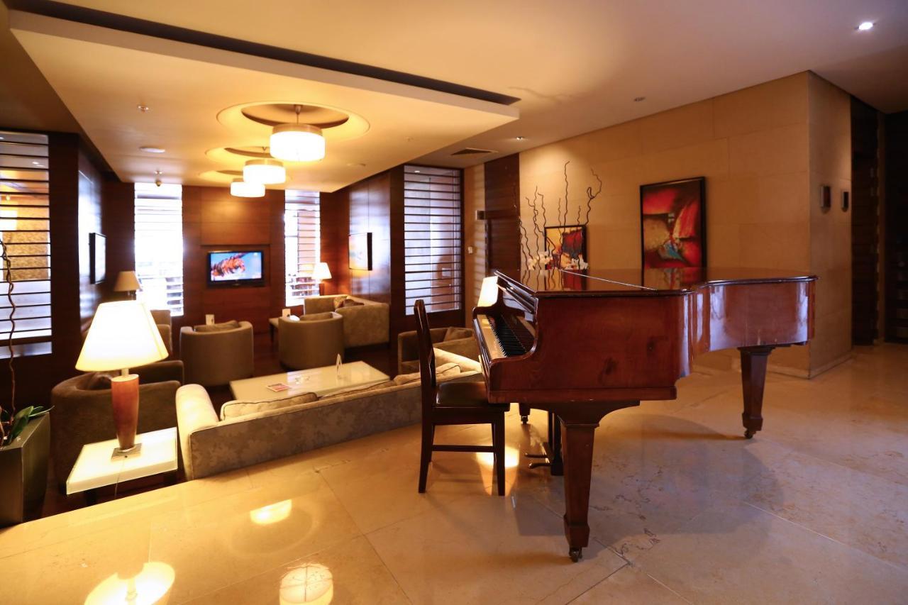 Hotel Ramada Plaza By Wyndham Beirut Raouche Extérieur photo
